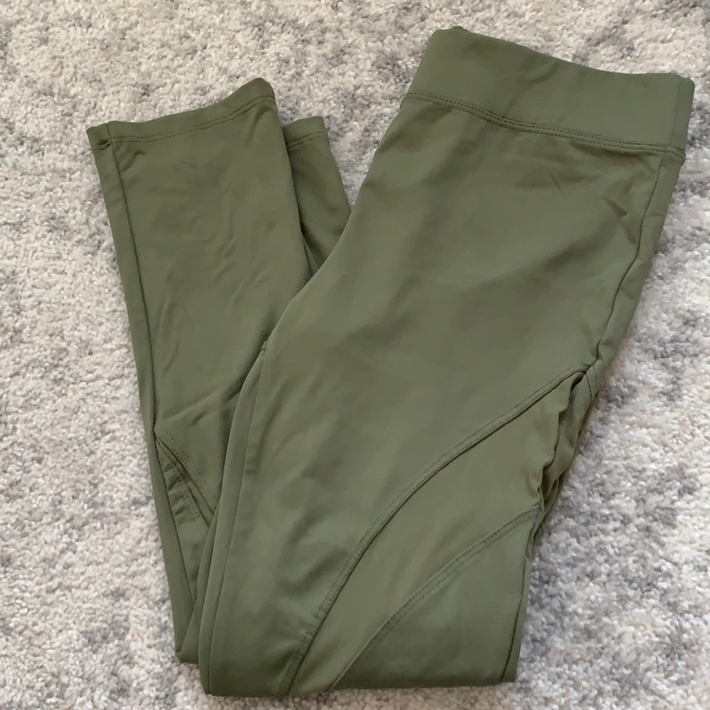 Brand new Forever 21 cropped athletic leggings XS